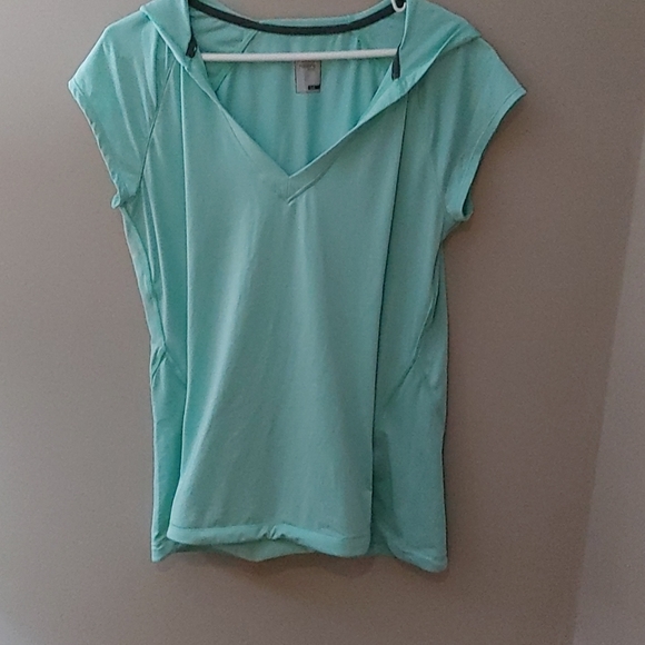 Activewear tshirt - Picture 1 of 3